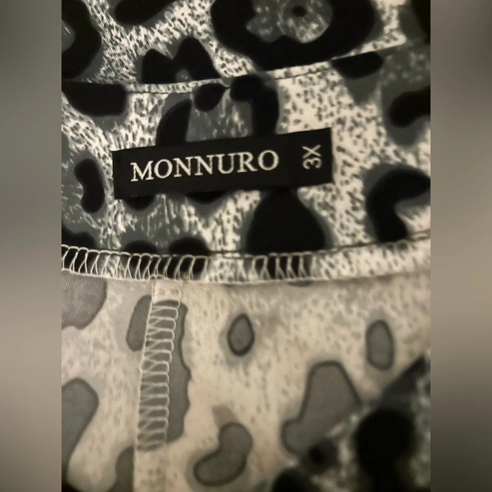 Monnturo 3X, plus sz, animal print, white, black, & grey tunic, loose fitting - Picture 3 of 3